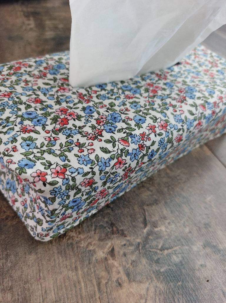 Housse décorative pour boîte à mouchoirs
