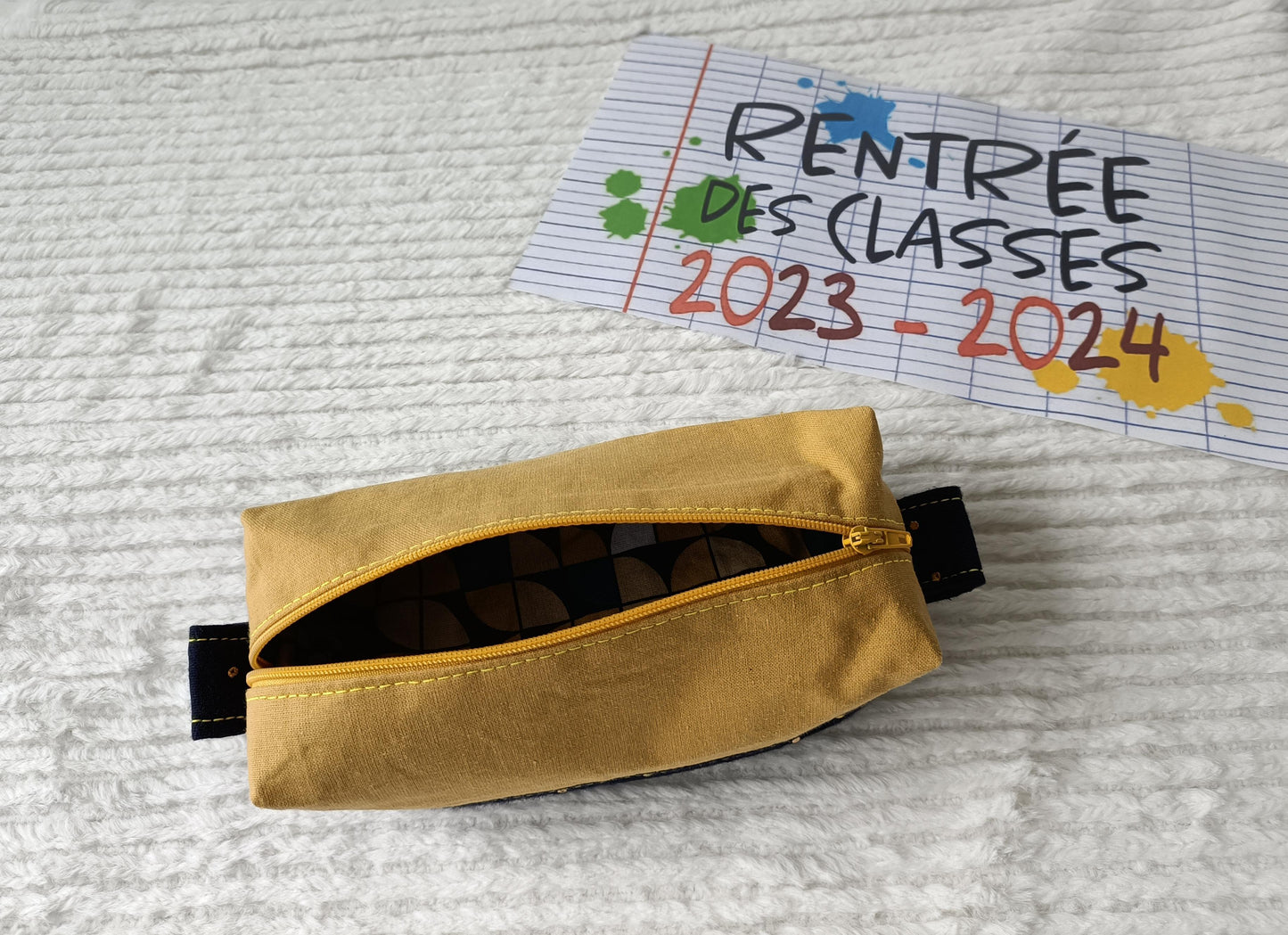Trousse à crayons bicolore
