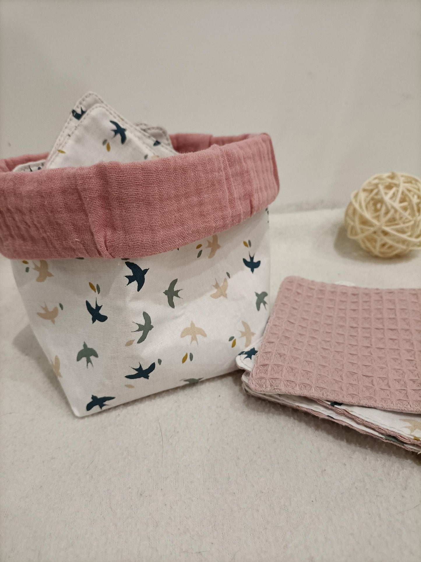 10 lingettes lavables bébé avec son panier