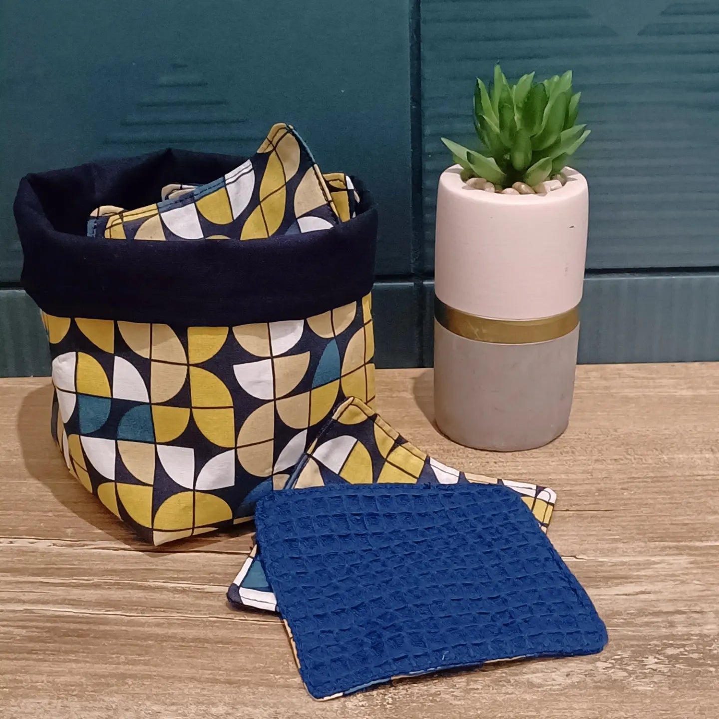 10 Lingettes démaquillantes lavables avec son panier