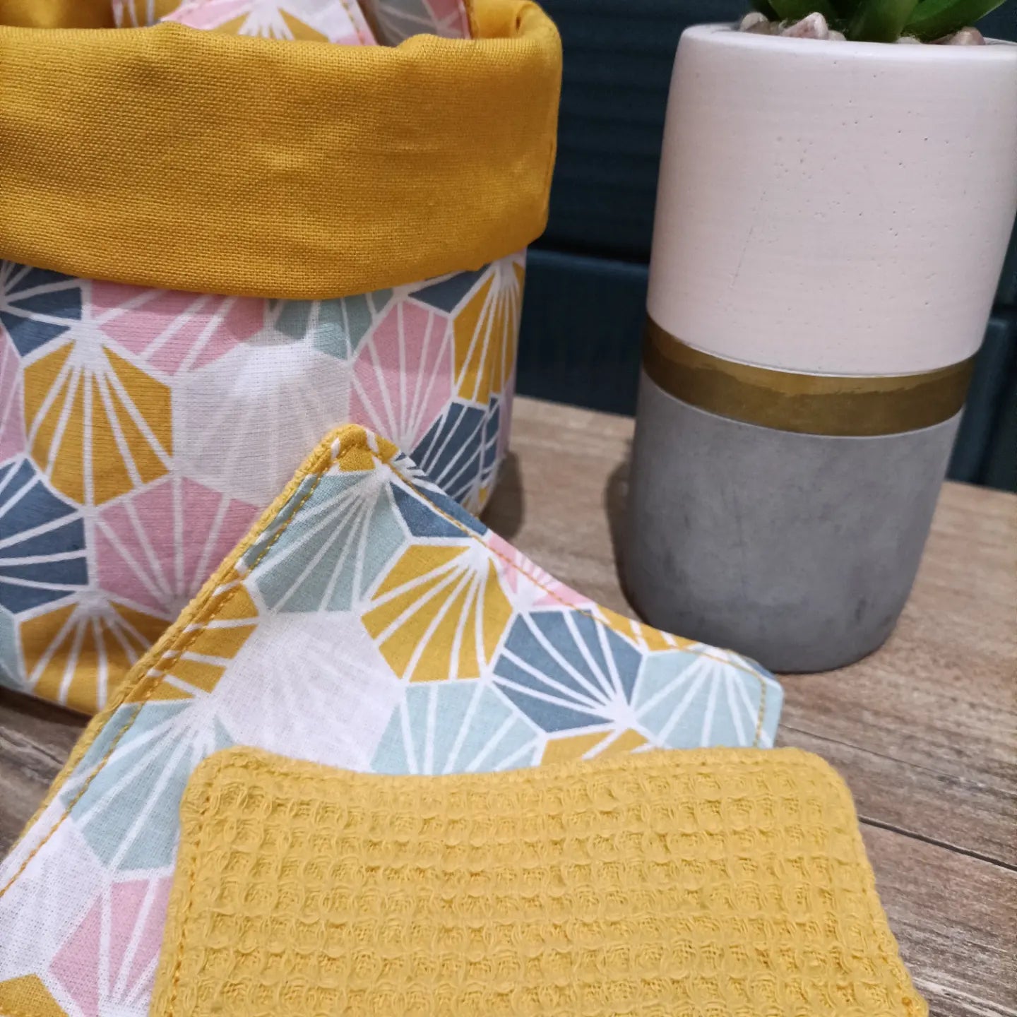 10 Lingettes démaquillantes lavables avec son panier
