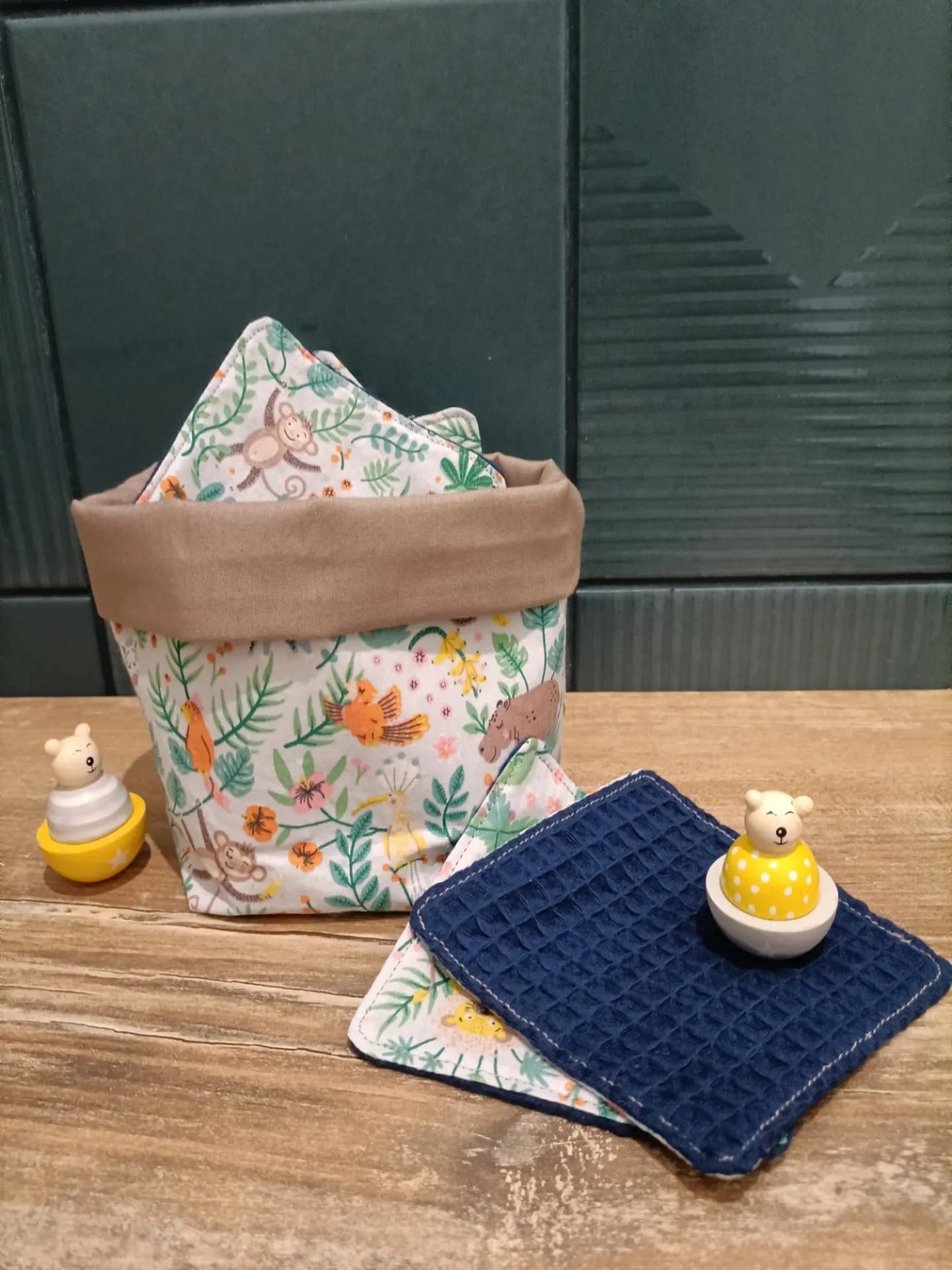 10 lingettes lavables bébé avec son panier