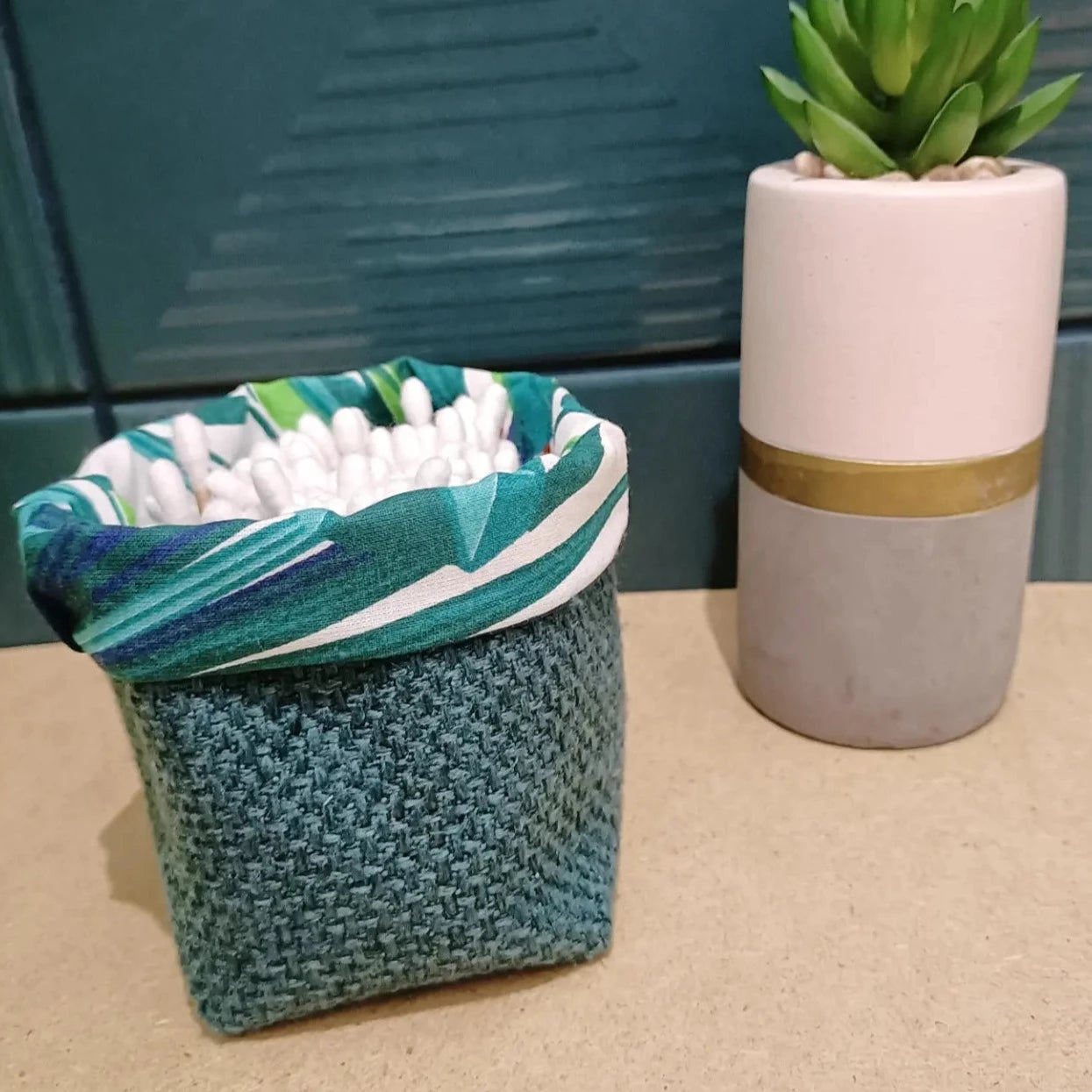 Panier à cotons-tiges