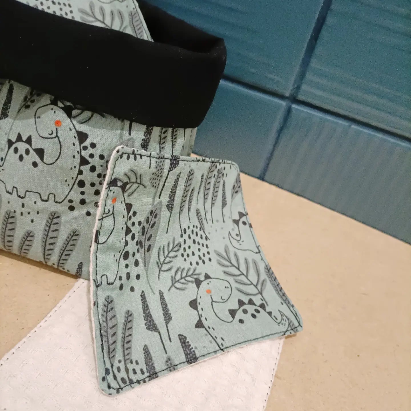 10 lingettes lavables bébé avec son panier