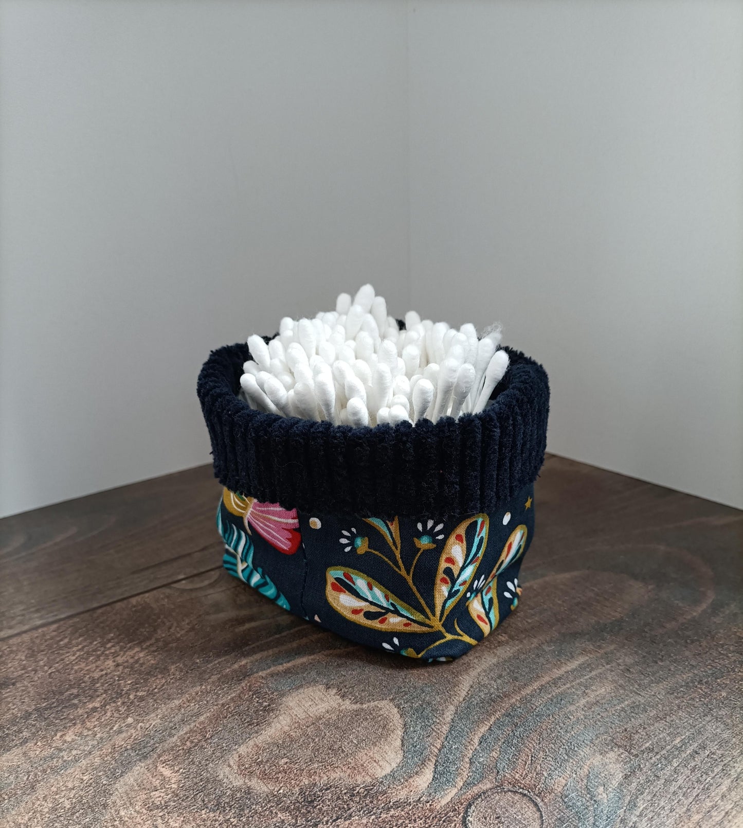 Panier à cotons-tiges