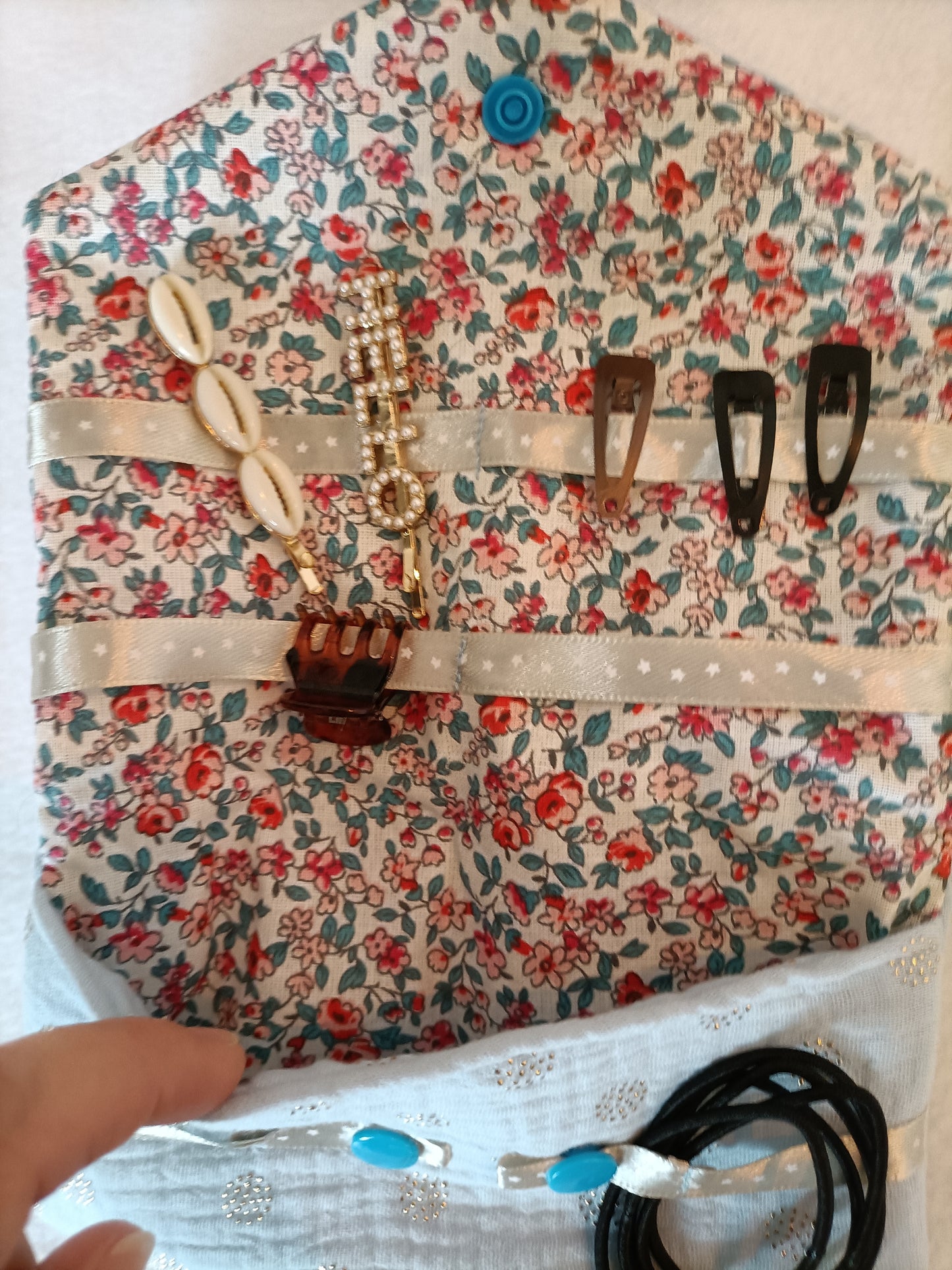 Pochette à barrettes & accessoires de coiffure