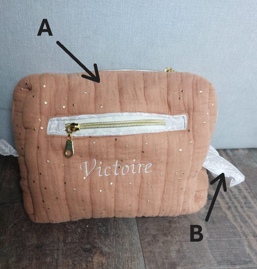 Trousse de toilette brodée