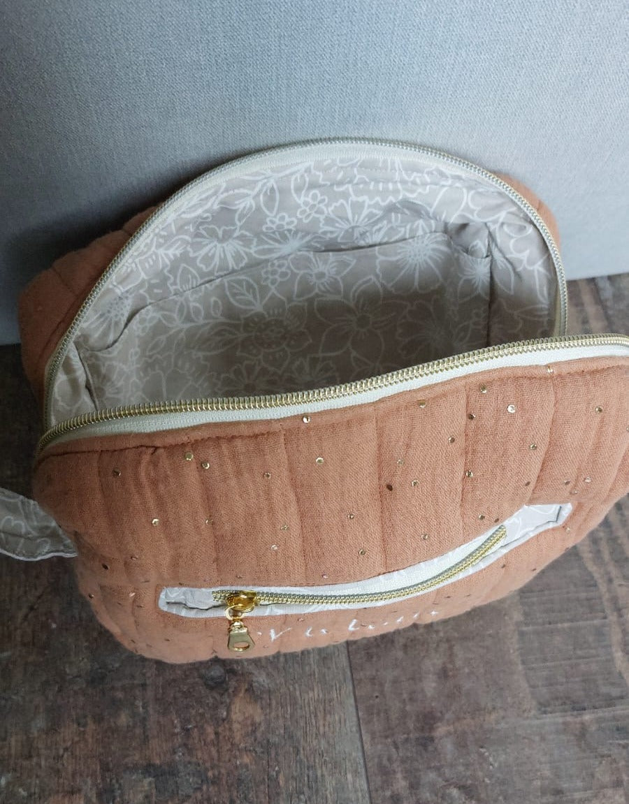 Trousse de toilette brodée